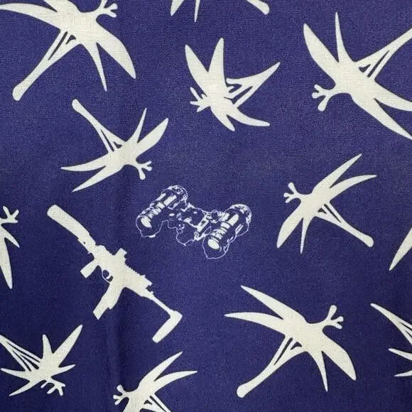 NWT Savage Tacticians Blue White 2nd Amendment Guns Hawaiian Shirt Men’s Size S - Picture 4 of 7